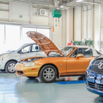 自動車整備学科実習室②