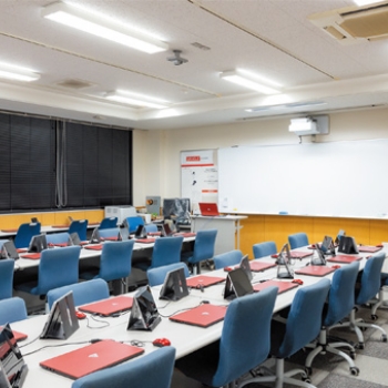 情報システム学科実習室①